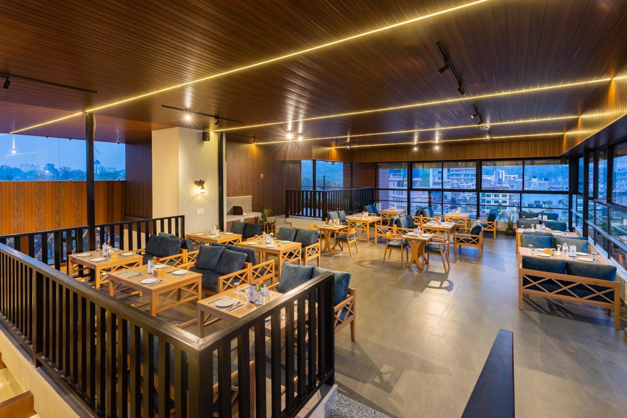 Hotel Crystal Pashupati Kathmandu Exterior photo